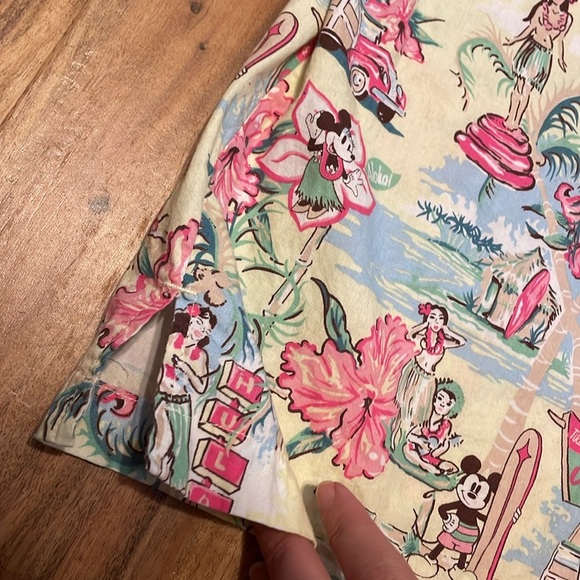 Disney women’s medium 8 10 Shirt button up Hawaiian Print yellow Mickey Minnie - Picture 4 of 8